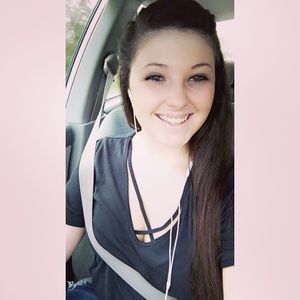 Meet your Posher, Nicole